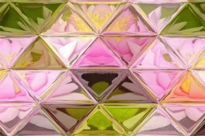 å½©è‰²çŽ»ç’ƒé¦¬è³½å…‹ jigsaw puzzle