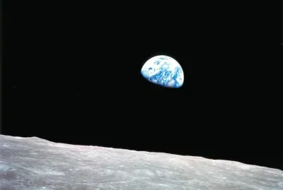 LA TERRA VISTA DALLA LUNA