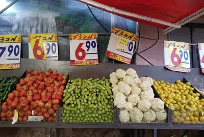 Tomato, cauliflower and  lemon