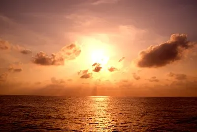 Atardecer en el ocÃ©ano PacÃ­fico jigsaw puzzle