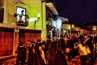 Â¿DE QUE MANERA VIVES TU LA TUNERIA? jigsaw puzzle