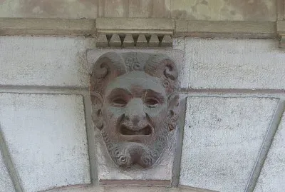 פאזל של Mascaron