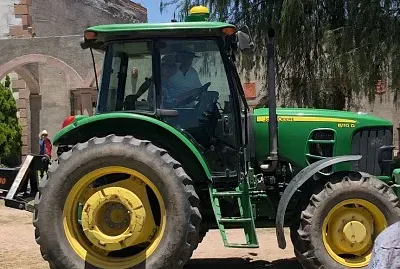 Tractor jigsaw puzzle