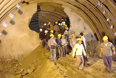 TUNEL ABIERTO GUAYASAMIN - QUITO