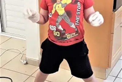 ×’×™×