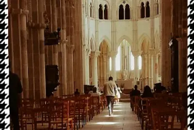 Basilique de VÃ¨zelay Solstice d 'Ã©tÃ©