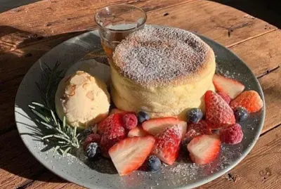 pancakes with srawberry