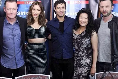 Kat, Elyes, Robert, Jadyn, Eddie