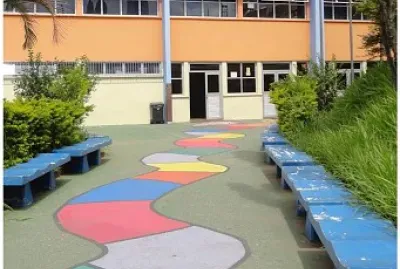 ESCOLA