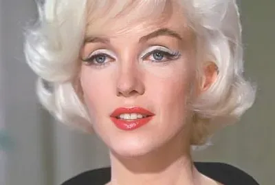 Marilyn pensativa
