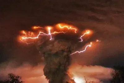 פאזל של Tornado with Lightning