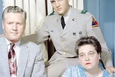 Elvis with parents