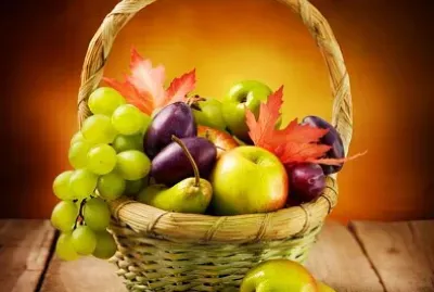 CoÈ™ul cu fructe de toamnÄƒ