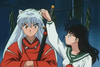 kagome le toca las orejas a inuyasha inuyasha
