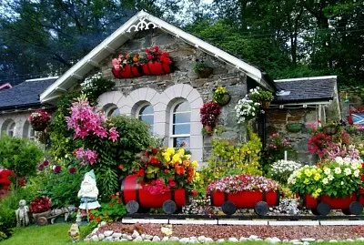 פאזל של Casa con jardin