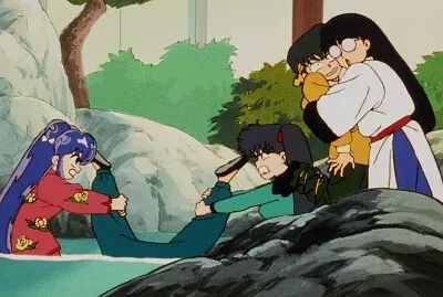 mouse abraza a ryoga y las chicas jalan a ranma de la pierna ranma 1/2