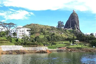 Vista al PeÃ±on de Guatepe... Colombia