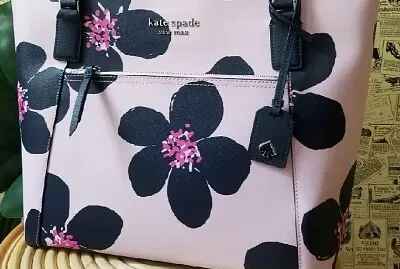 Bag jigsaw puzzle