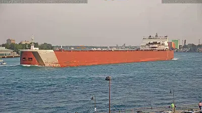 m/v Edgar b Speer (1,000 ft long)