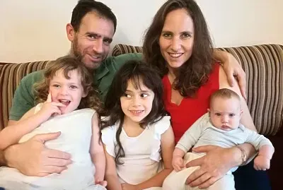 ×“× ×™××œ×”