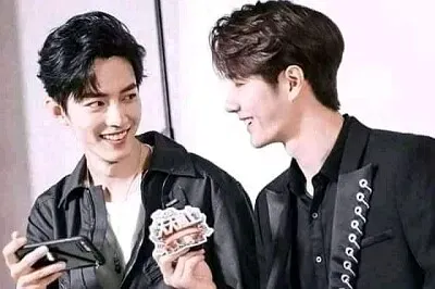 Xiao Zhan / Wang Yibo jigsaw puzzle