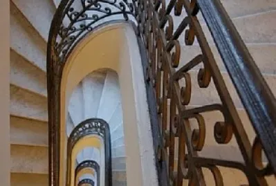Escalera del Palacio Salvo jigsaw puzzle