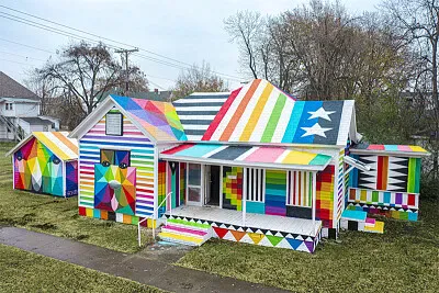 Colorful house jigsaw puzzle