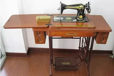 Machine a coudre 1