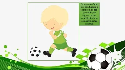 Rafa, conduzindo a bola pela casa