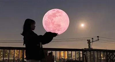 La luna rosa