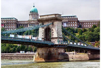 352- EL PUENTE DE LAS CADENAS