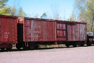 Railway boxcar