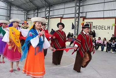 VESTIMENTA SAN JUANITO