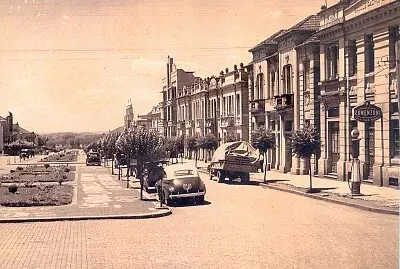 Av. Maurício Cardoso