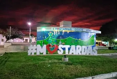 Entardecer na Praça