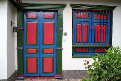 168.- Entada Finca Comala