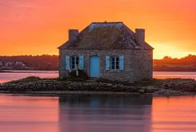 maison de Nichtarguer sur la Ria d 'Etel jigsaw puzzle