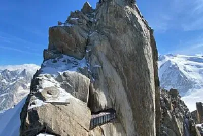 AIGUILLE DU MIDI Piton Central, alt. 3842m