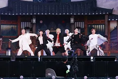 פאזל של BTS 
