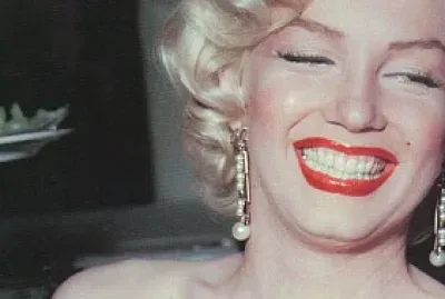פאזל של MARILYN IN LOVE