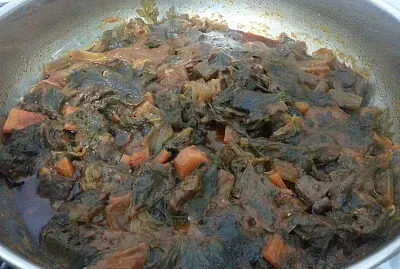 בשר עם ירקות שורש וכרוב