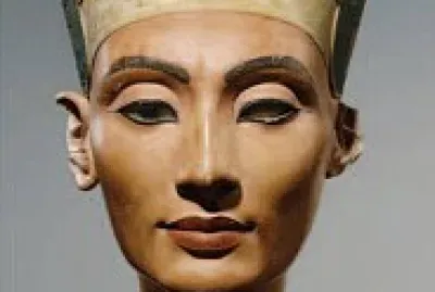 Busto de Nefertiti jigsaw puzzle