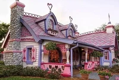 美國奧蘭多，伊莉莎貝拉粉紅小屋