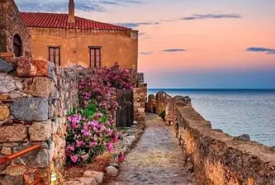 פאזל של Monemvasía.-Grecia