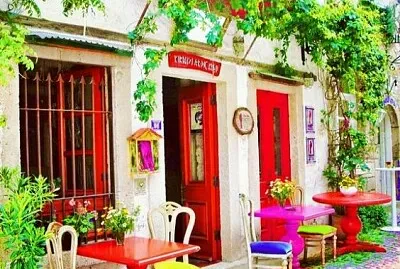 Cantina de colores