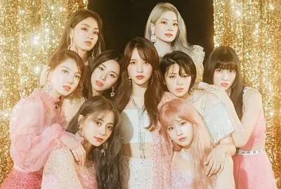 פאזל של 16. Feelspecial Twice