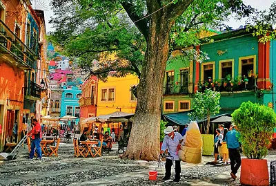 318.- PLAZUELA TIPICA