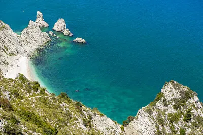 Rocky Coastal Beach jigsaw puzzle