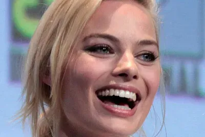MargotRobbie bk