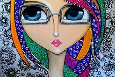 cara con lentes y trenza